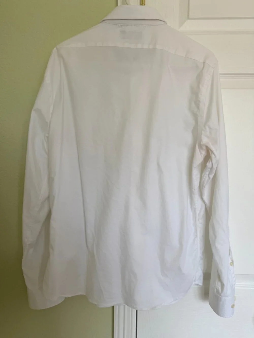 Banana Republic Men’s White Button-Up Dress Shirt | Size M